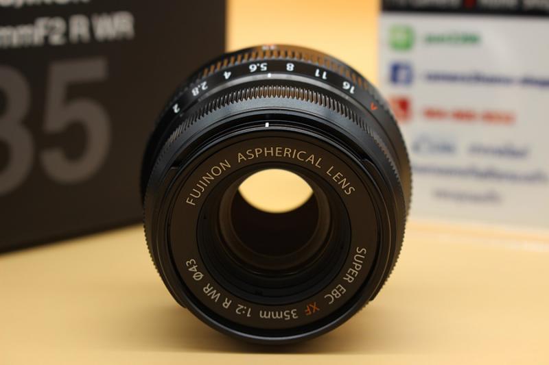 ขาย Lens Fuji XF 35mm F2R WR (สีดำ) สภาพสวยใหม่ ประกันศูนย์ถึง 14-06-20 ไร้ฝ้า รา ตัวหนังสือชัด อุปกรณ์ครบกล่อง  อุปกรณ์และรายละเอียดของสินค้า 1.Lens Fuji 